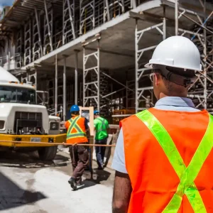 Commercial construction site with scaffolding supplied by Palo Alto Scaffolding Rental.
